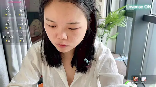xiaosu22 online show from June 21, 2026, 1:44 am