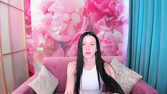 NoirDiva online show from June 8, 2026, 5:41 am
