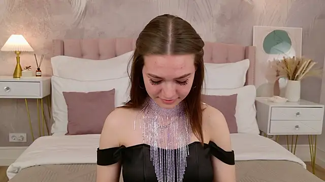 RebecaFields online show from April 17, 2026, 3:26 pm