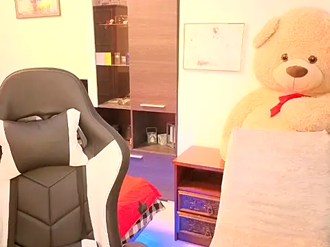 Germanyhot19 online show from May 19, 2026, 3:41 pm