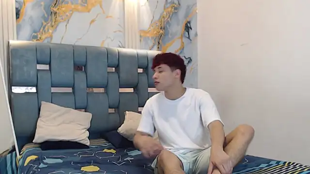 YOUNG BOYS HELL online show from June 25, 2026, 1:58 am