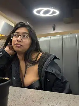 roleplayygirl online show from May 15, 2026, 11:03 pm