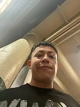 Jhon jairo420zzzz online show from July 28, 2026, 10:23 am