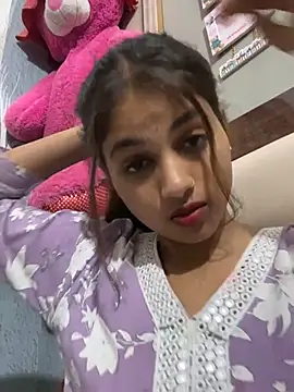 samayra1144 online show from June 24, 2026, 7:11 pm