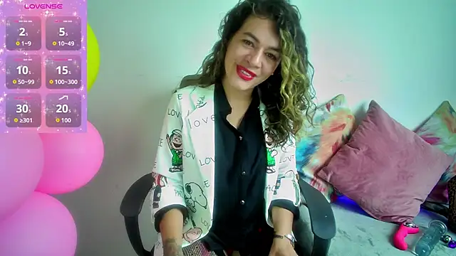 oriana thomson01 online show from June 29, 2026, 5:01 pm