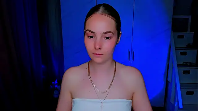 Maddy Wood  online show from June 10, 2026, 2:07 pm