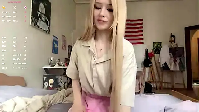 Snapshot of LotusHinata chatting on June 18, 2026, 4:11 am LotusHinata online show from June 18, 2026, 4:11 am