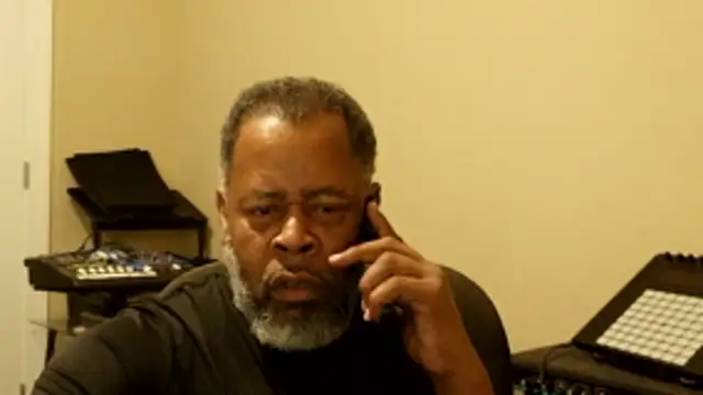 Cleozevo1961 online show from April 28, 2026, 2:21 pm