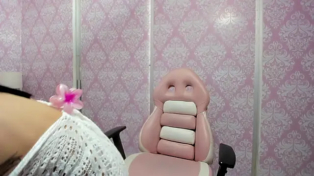 beautydoll18  online show from June 26, 2026, 11:27 am