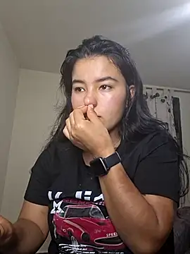 Miiia a online show from April 22, 2026, 9:54 pm