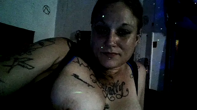 Snapshot of OCEANWATER1991 chatting on May 28, 2026, 10:54 am OCEANWATER1991 online show from May 28, 2026, 10:54 am