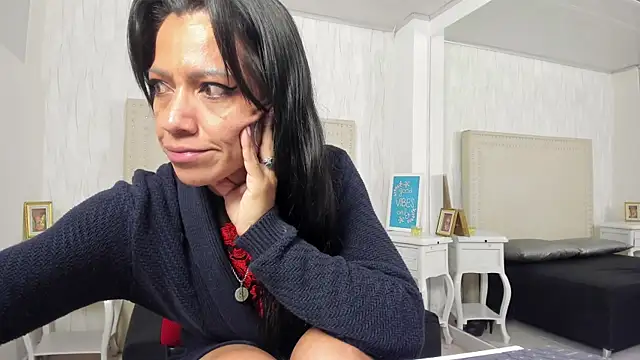 FernandaAvilax online show from May 14, 2026, 6:32 am