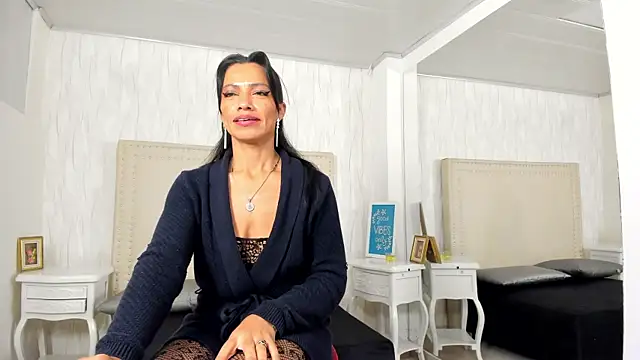 FernandaAvilax online show from May 10, 2026, 7:23 am