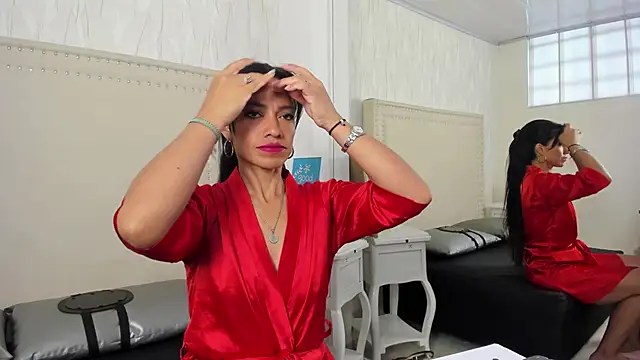FernandaAvilax online show from May 20, 2026, 6:38 pm