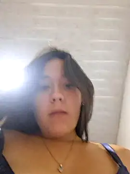 AlessiaKnox online show from April 4, 2026, 6:58 pm