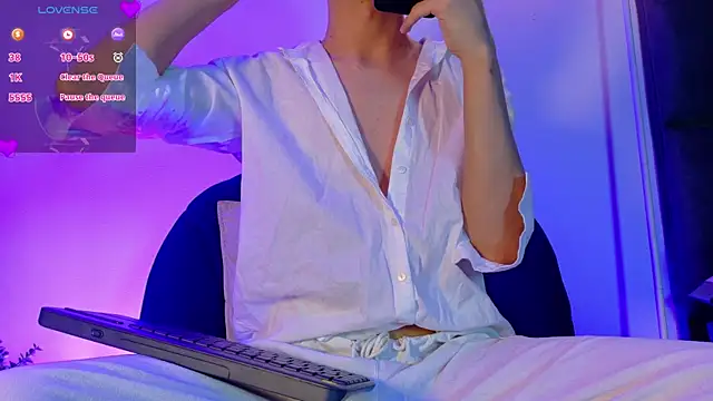 lui x dust online show from April 25, 2026, 3:20 am