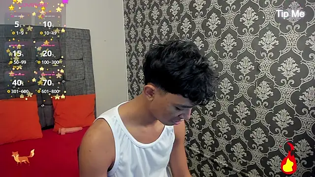 Little Twink19x online show from June 22, 2026, 7:55 pm