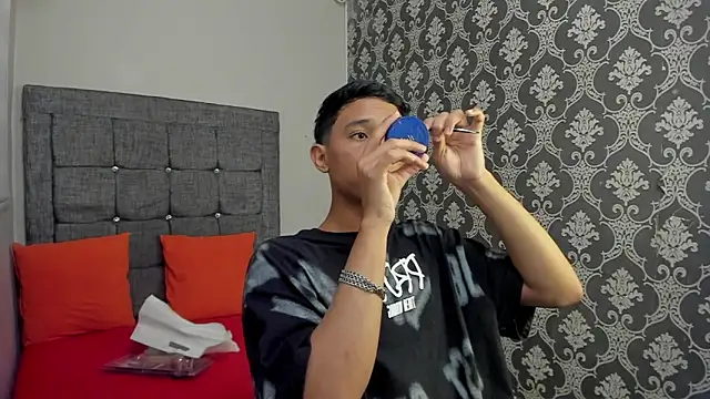 Little Twink19x online show from June 7, 2026, 7:30 pm