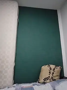 SebastianSkyler online show from April 6, 2026, 10:05 am