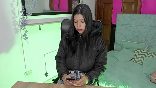 Aysha winxs online show from June 11, 2026, 3:14 am