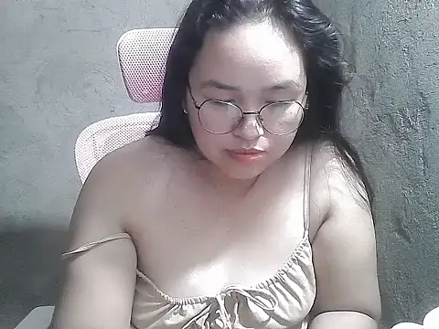 wildchinita00 online show from June 10, 2026, 12:23 am