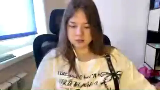 Snapshot of TomikoPfau chatting on March 15, 2026, 7:59 am TomikoPfau online show from March 15, 2026, 7:59 am