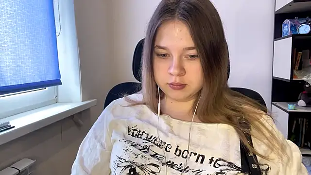 Snapshot of TomikoPfau chatting on March 25, 2026, 7:41 am TomikoPfau online show from March 25, 2026, 7:41 am