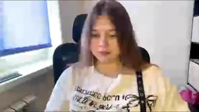 Snapshot of TomikoPfau chatting on March 17, 2026, 7:55 am TomikoPfau online show from March 17, 2026, 7:55 am