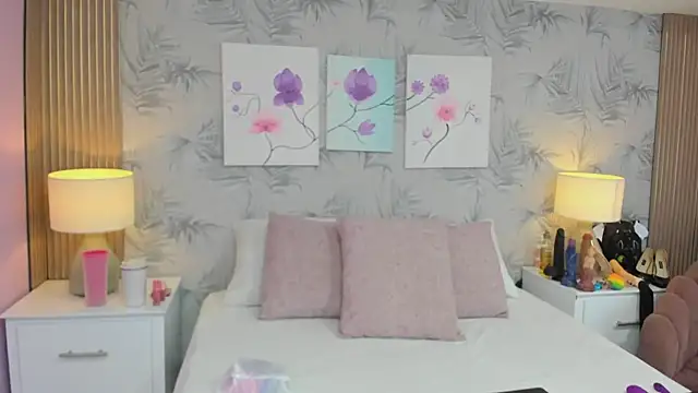 CherryTayloor online show from June 17, 2026, 3:28 am