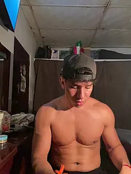 Alejandrososas online show from June 17, 2026, 2:55 am