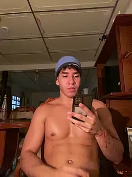 Alejandrososas online show from June 20, 2026, 4:34 pm