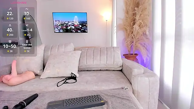 sofiawiliams online show from April 5, 2026, 1:07 pm