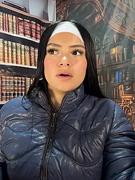 Snapshot of AntonellaStorm_ chatting on March 11, 2026, 7:02 am AntonellaStorm online show from March 11, 2026, 7:02 am