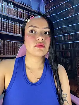 Snapshot of AntonellaStorm_ chatting on March 31, 2026, 8:05 am AntonellaStorm online show from March 31, 2026, 8:05 am