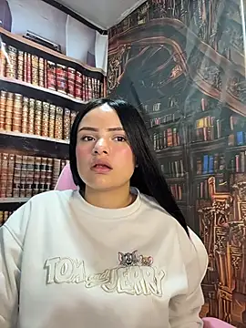 Snapshot of AntonellaStorm_ chatting on March 19, 2026, 8:03 am AntonellaStorm online show from March 19, 2026, 8:03 am