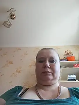 KiraStanton online show from June 8, 2026, 10:05 am