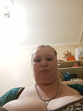 KiraStanton online show from June 30, 2026, 9:48 pm