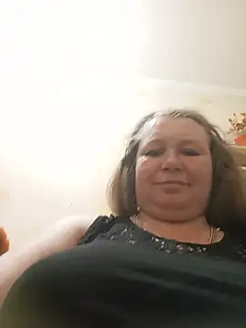 KiraStanton online show from June 23, 2026, 1:14 am