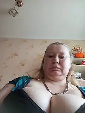 KiraStanton online show from June 7, 2026, 5:34 am