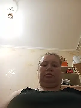KiraStanton online show from June 10, 2026, 9:49 pm