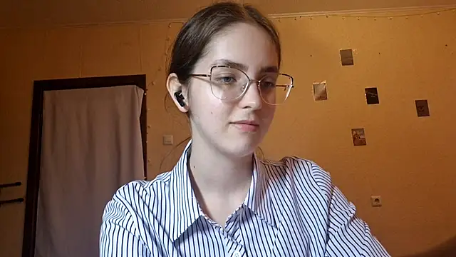 Katelemon online show from June 16, 2026, 2:06 pm