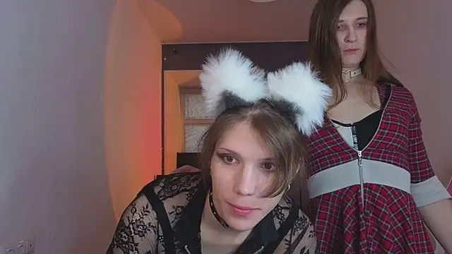 ZoriaLovesLuna online show from March 22, 2026, 2:07 pm