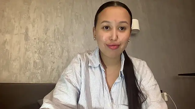 Dana 005 online show from March 25, 2026, 8:08 pm