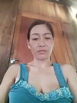 lris-Beauty77 online show from July 9, 2026, 9:21 am