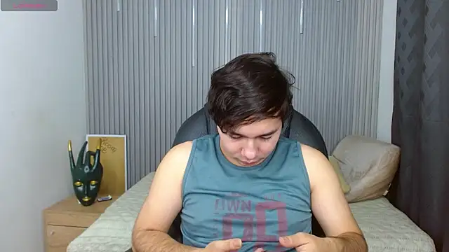 Julian Smith21 online show from June 18, 2026, 4:00 am