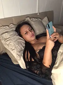 mayawesttt online show from March 12, 2026, 10:58 pm