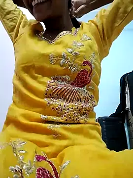 Snapshot of Karishma_88 chatting on March 19, 2026, 6:46 am Karishma 88 online show from March 19, 2026, 6:46 am