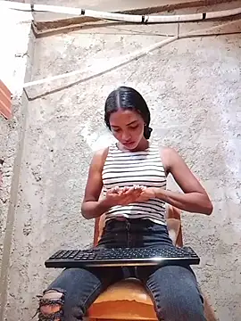 valentina gomez1 online show from April 19, 2026, 2:29 pm