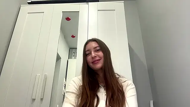 selena favn online show from March 2, 2026, 5:08 am