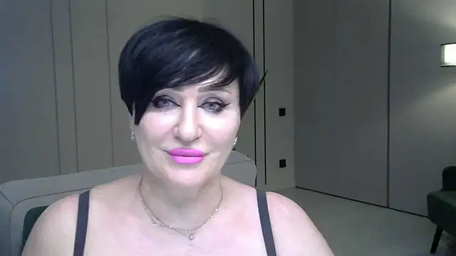 Kleotempt online show from April 16, 2026, 9:39 pm